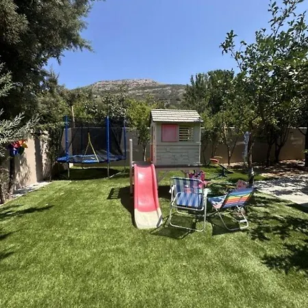 빌라 Yerodabelo Traditional Family Mansion