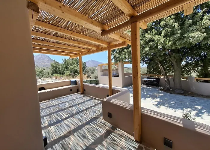 Yerodabelo Traditional Family Mansion