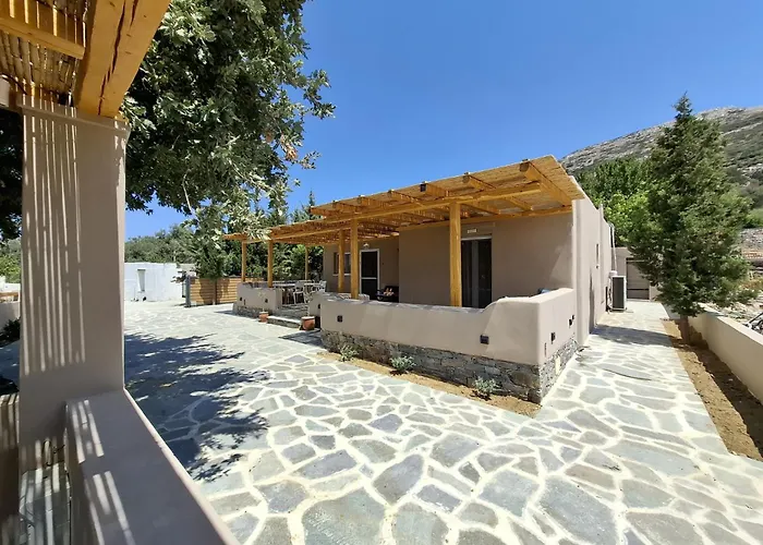 Yerodabelo Traditional Family Mansion