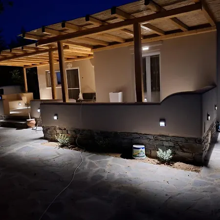 Yerodabelo Traditional Family Mansion *